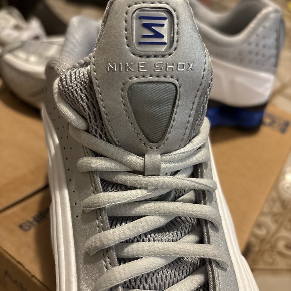 Nike Shox R4 White Metallic Silver Blue Mens 8.5 Running Sneakers main image 4